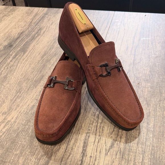 Like NEW Salvatore Ferragamo Men's Grandioso Suede Loafers - Burgundy Suade - Picture 6 of 7